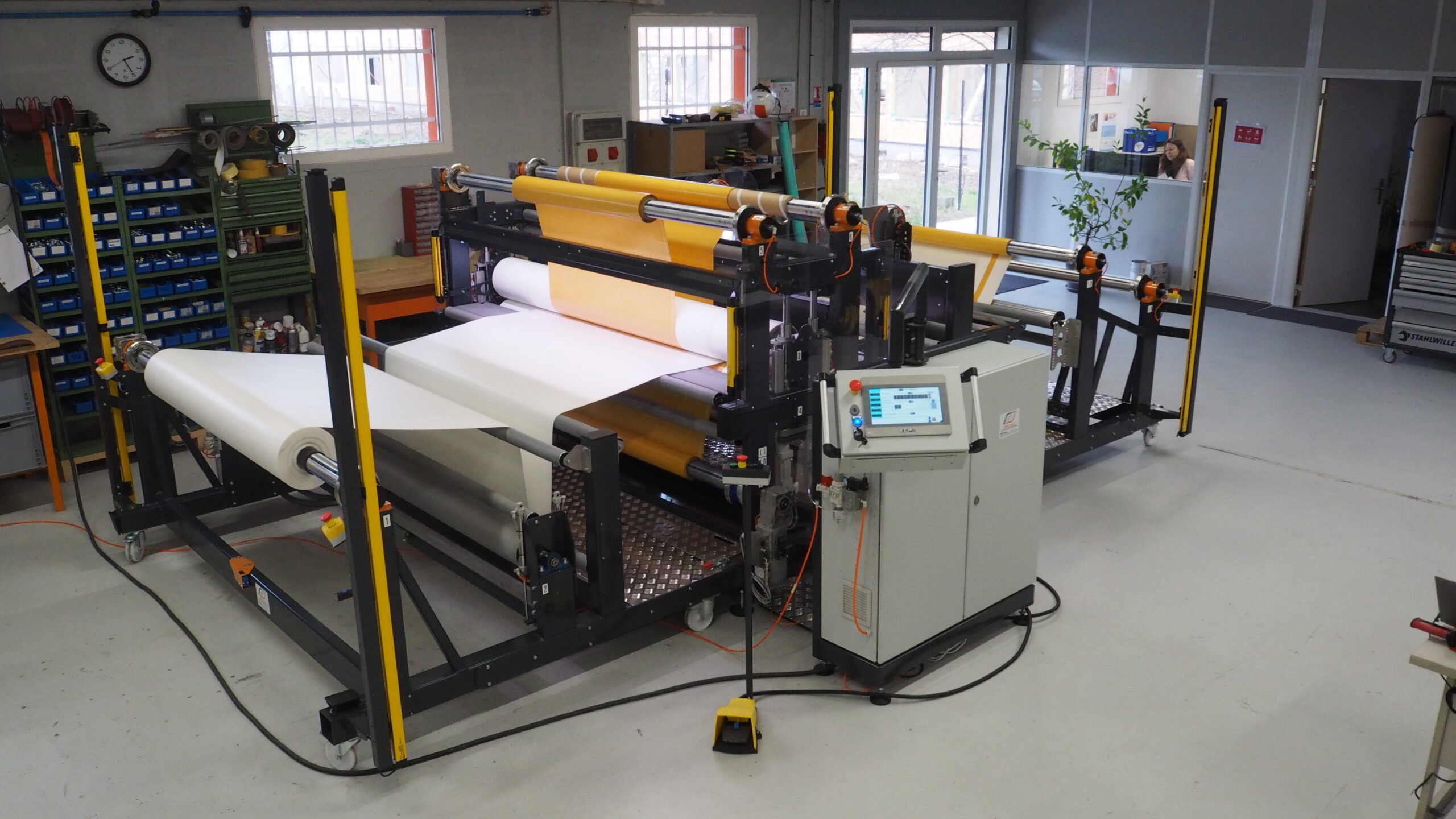 machine de lamination pour adhésifs