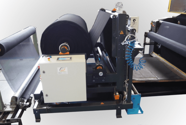 Border tracking unwinder for integration on production lines